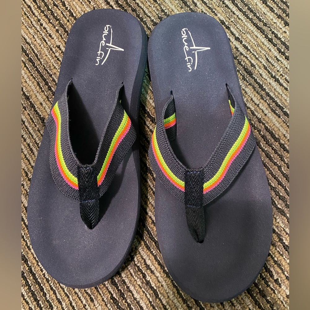 New Blue Fin Navy Lucia Flip Flops